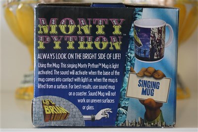 Monty Python Life Of Brian Singing Mug 3