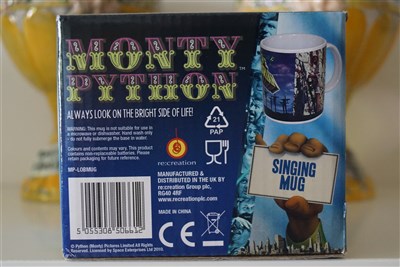 Monty Python Life Of Brian Singing Mug 4